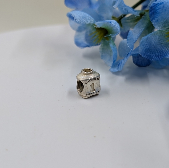 Chamilia 925 Sterling Silver Signed Vintage Lacrosse Bracelet Charm / Pendant - Picture 3 of 4